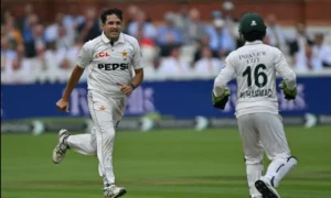 Five-wicket Abbas gets on Lord's honours boards as Pakistan on 389-run chase to win second Test